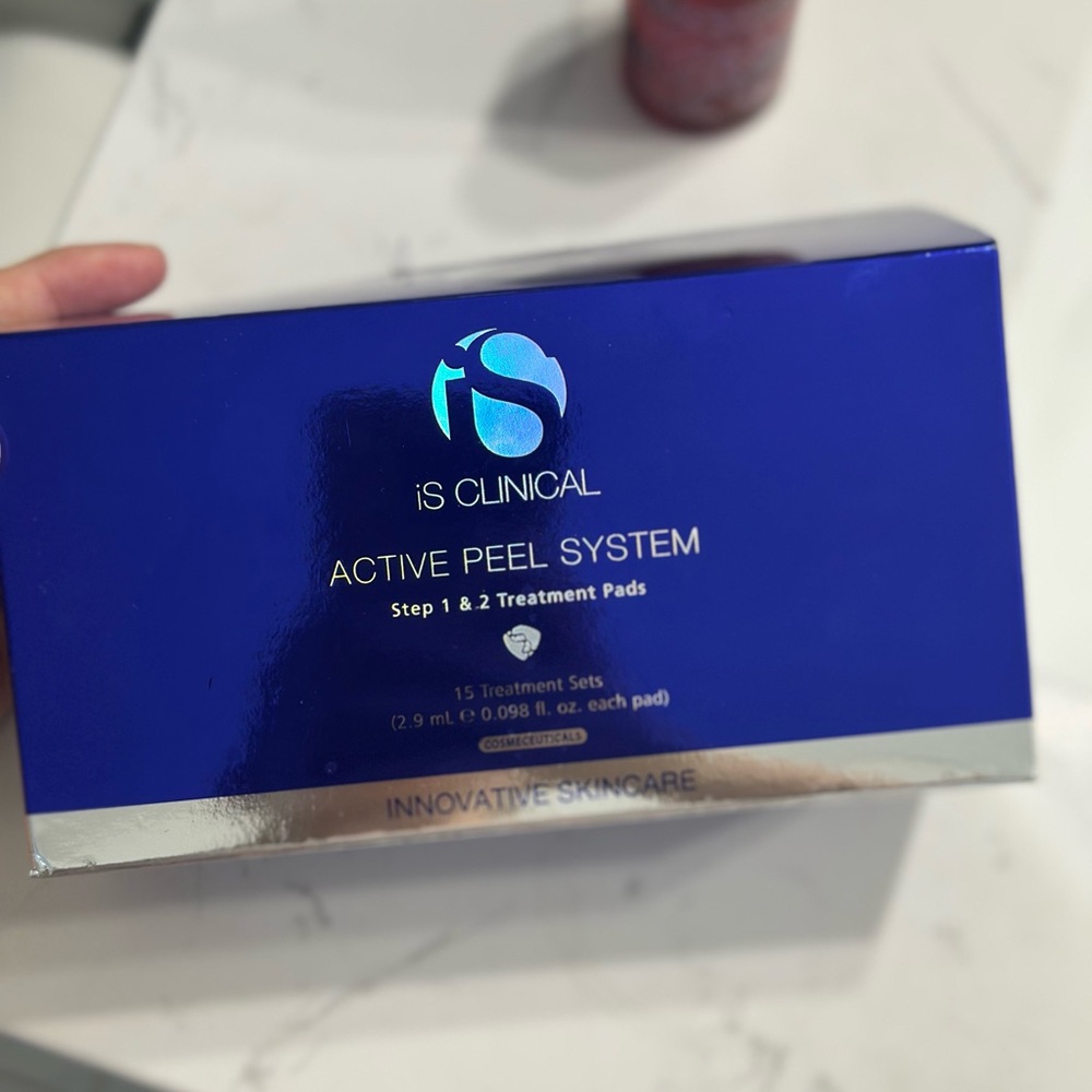 iS Clinical Active Peel System - Blue and Silver